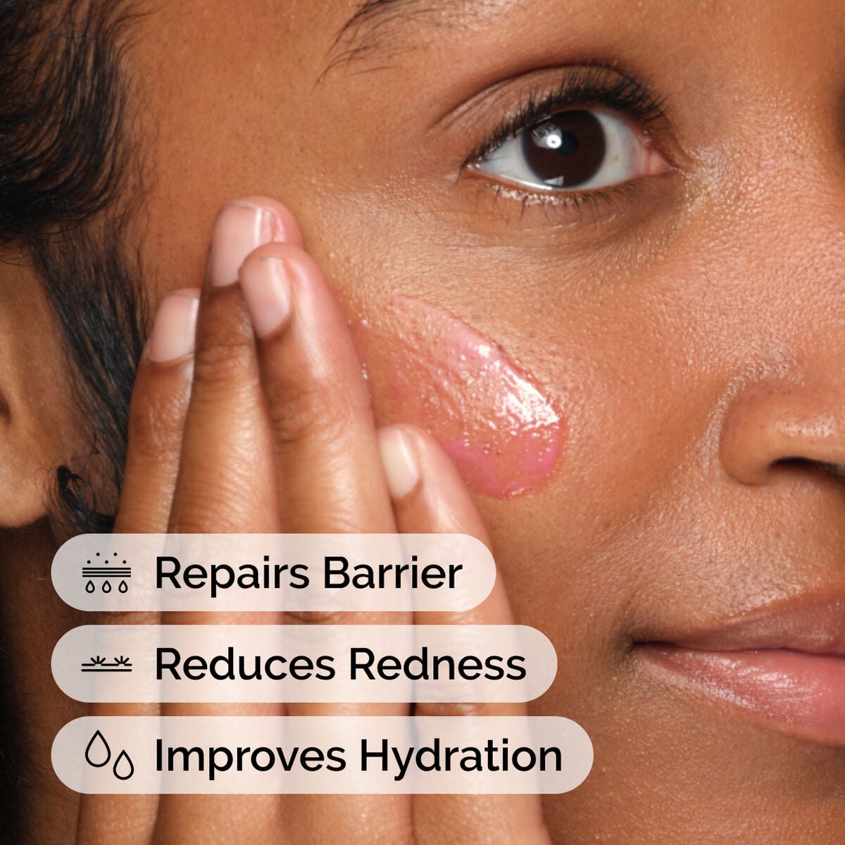 soothing-and-barrier-support-serum-d5 ord-soothing-barrier-support-serum-model-application-with-benefits.jpg